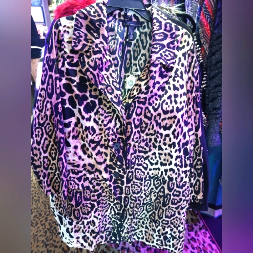 Chicos black label sz 2 Animal Print Blazer